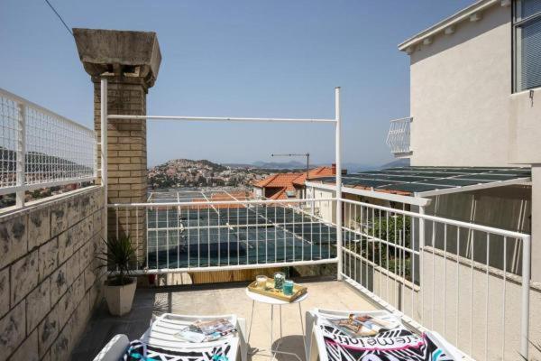 Apartman N&B Apartment ดูบรอฟนิก ภายนอก รูปภาพ